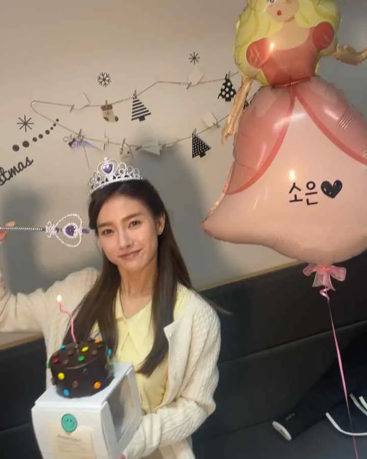 Kim So Eun - kim-so-eun-sexy-42.webp